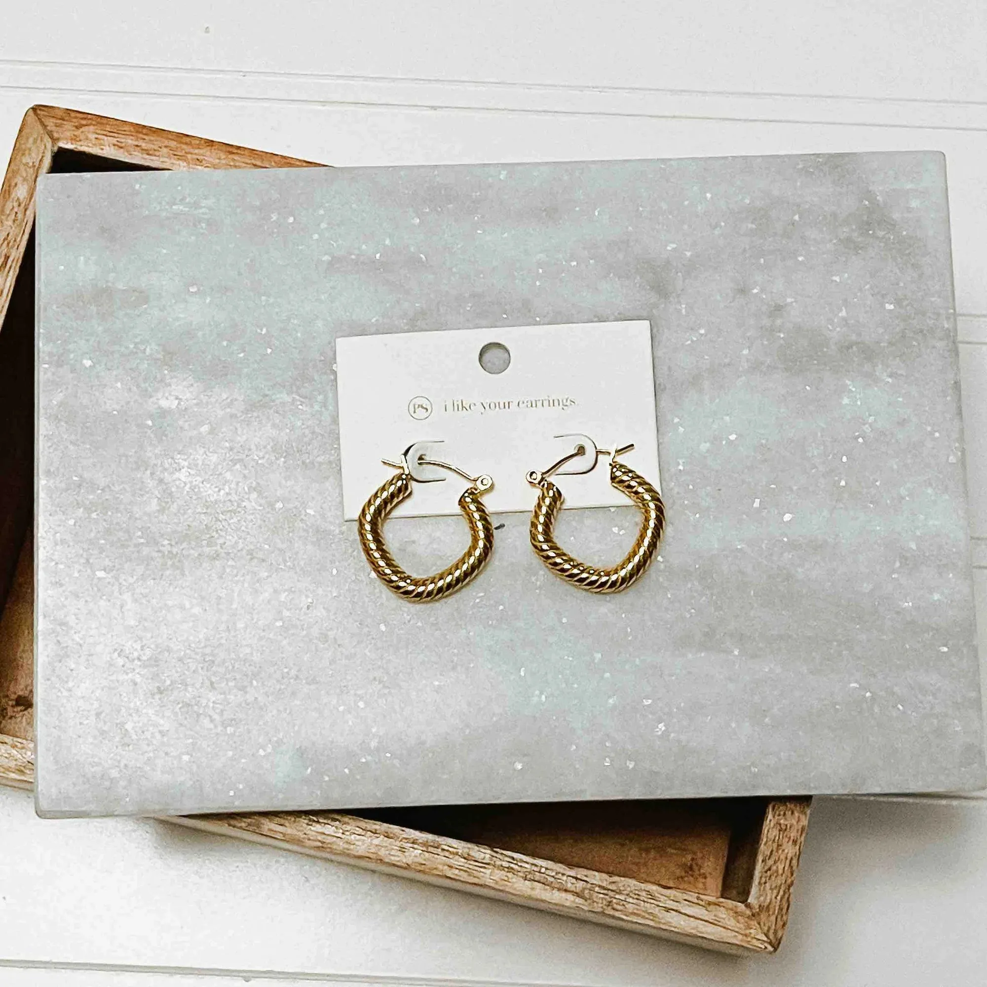 Kinsley Hoop Earrings