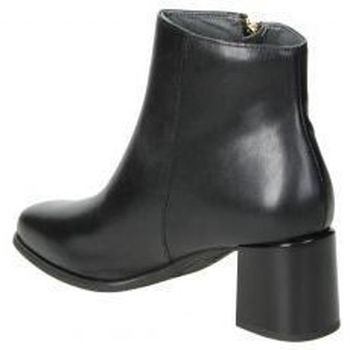 Pitillos Black Heeled Boot