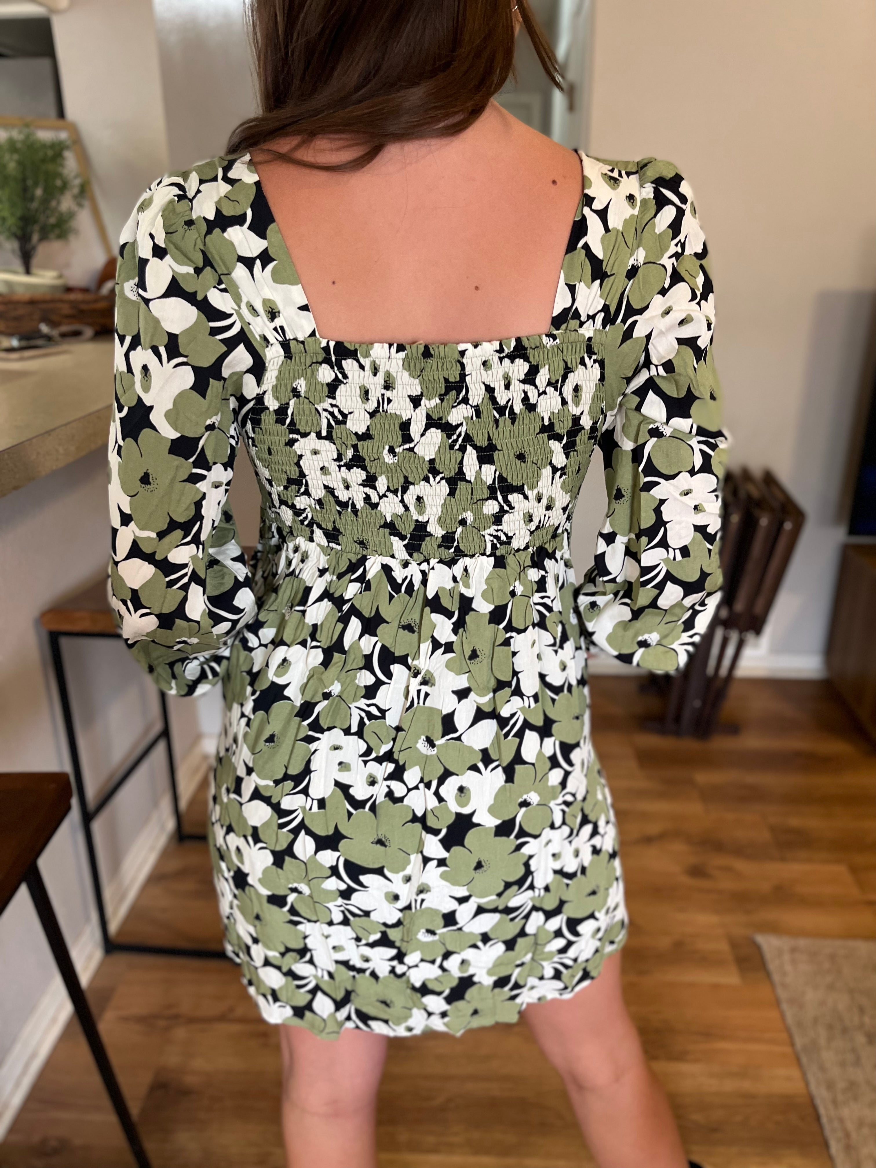 SMOCKED FLORAL PRINT MINI DRESS - OLIVE COMBO